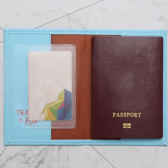 2021 New Fashion World Map Color Unisex Passport Cover With Traveling Built In Rfid Blocking Protect Personal Information