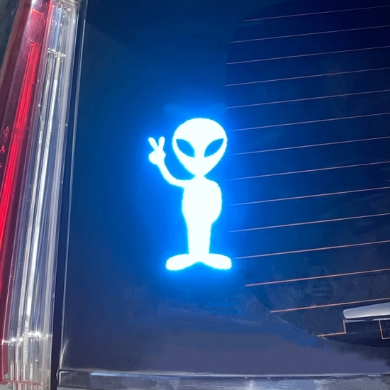 1 pcs Car Sticker Personality Fashion Alien Peace Highly Reflective Motorcycle Vinyl Decals Accessories Sunscreen